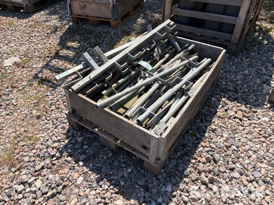 Blandet lot af div. stilladsudstyr