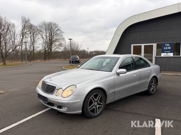 Mercedes-Benz E320