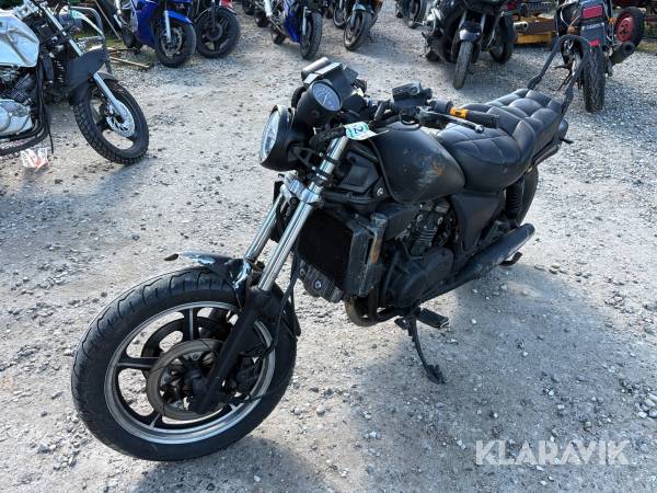 Motorcykel Honda VF 700 C