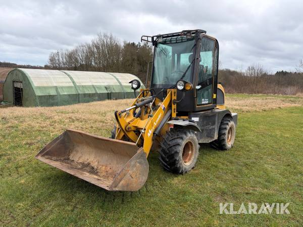 Minilæsser Max-Loader 908 med skovl og pallegafler