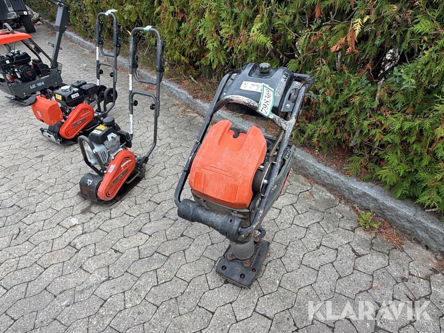 Jordloppe Husqvarna LT 5005 med Honda GX120 benzinmotor.