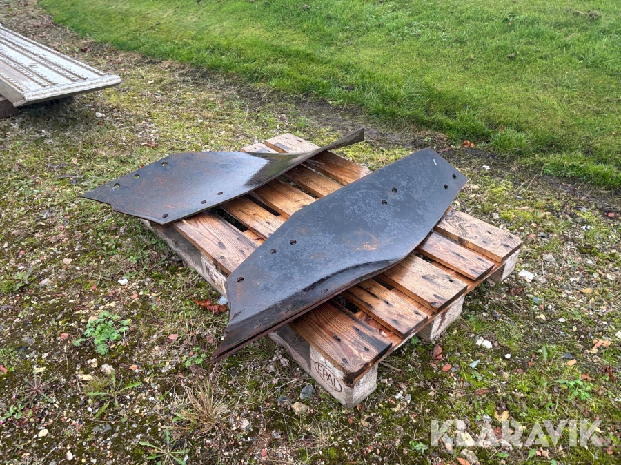 Plov mulplader Naut , 1 højre og 2 venstre