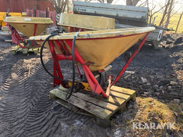 Saltspreder med PTO og hydraulisk spjæld Vicon