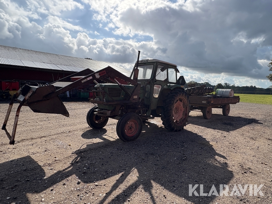 Traktor Deutz D6006 med anhænger og dæk
