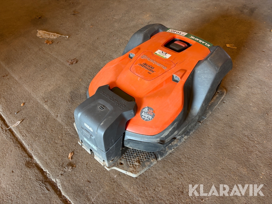 Robot plæneklipper Husqvarna 550 med ladestation
