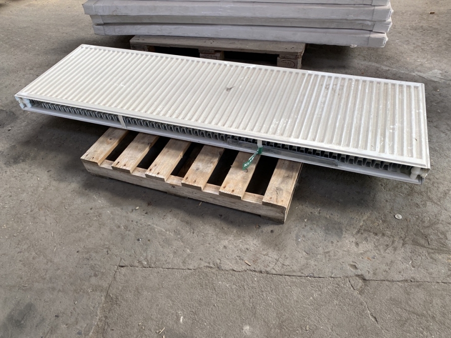 Radiator dobbelt. 200 x 40 x 10 cm