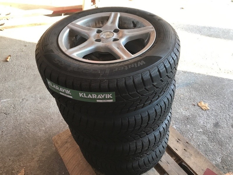 Alufælge med nye dæk 