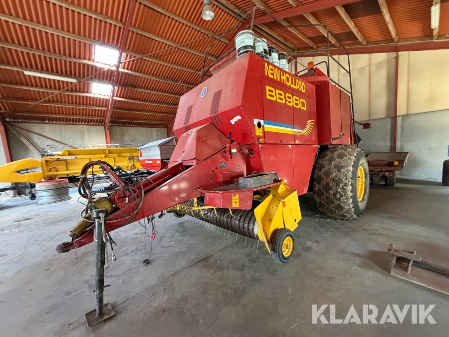 Ballepresser New Holland BB980