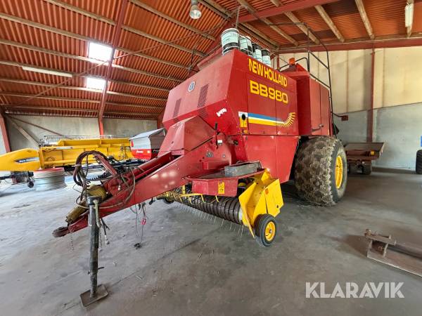Ballepresser New Holland BB980