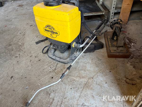 Marksprøjte og symaskine