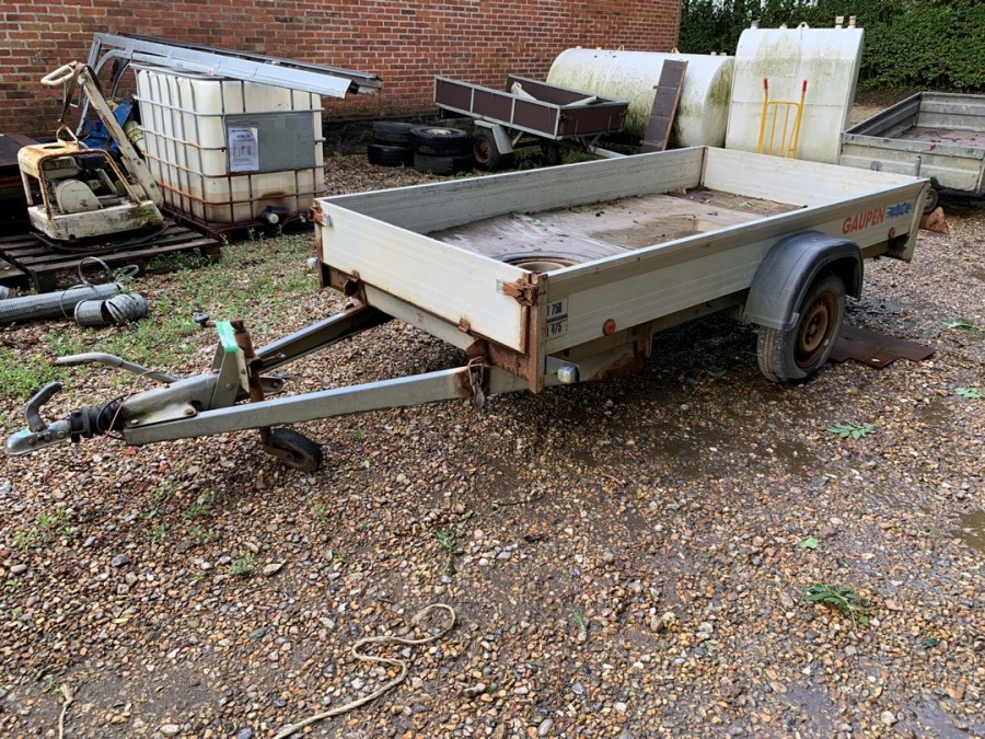Trailer