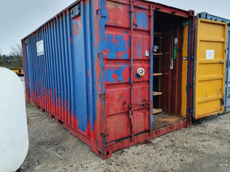 Container