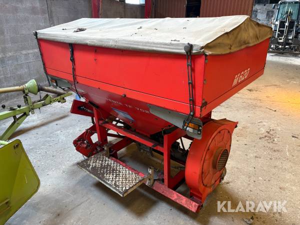 Fronttank Kuhn Venta TF 702