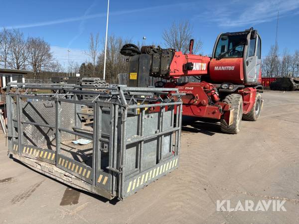 Teleskoplæsser Manitou MRT 2540 turbo med mandskabskurv