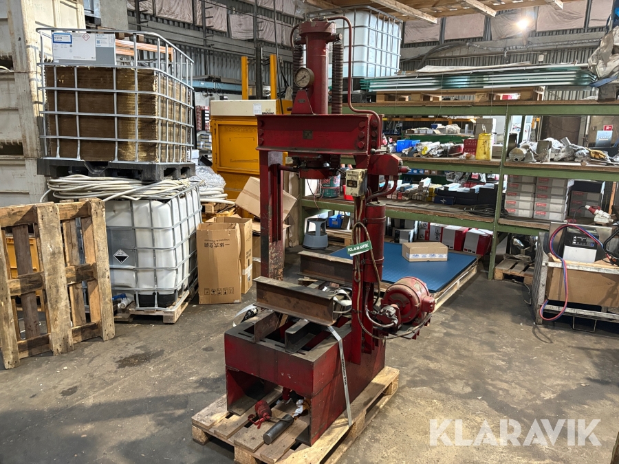 Presser Blomquist SB-16