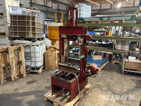 Presser Blomquist SB-16