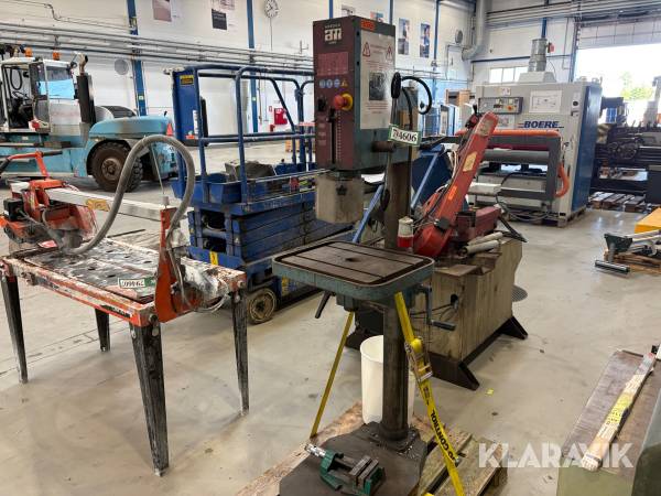 Søjleboremaskine H.M. Machinery A 3008