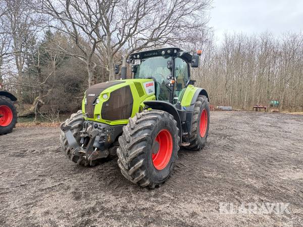 Traktor Claas 830 Axion