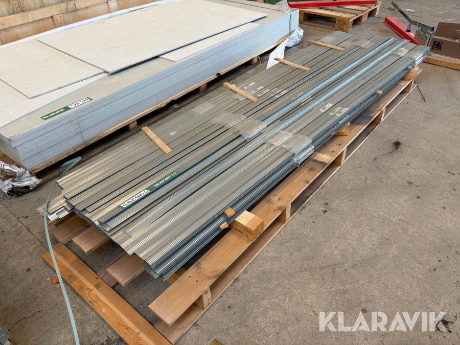 T-skarvprofiler ca 150 styk.