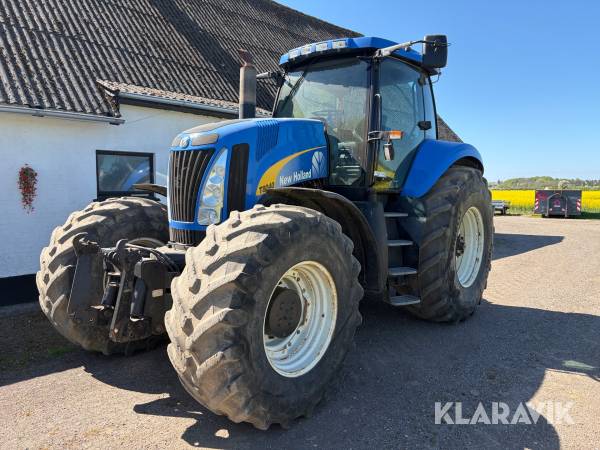 Traktor New Holland T8040