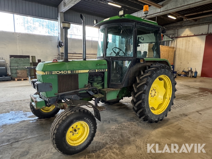 Traktor John Deere 2040 S