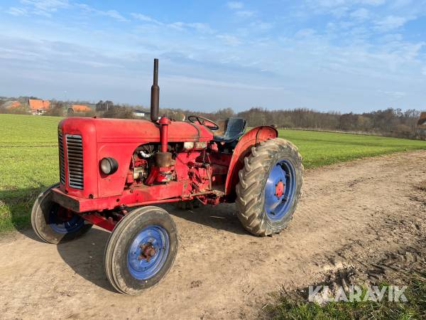 Veterantraktor David Brown L 900