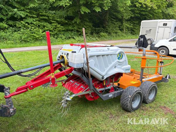 POMI Miniwrap 60 / minirundballe-presser + indpakker Bargam RRX60