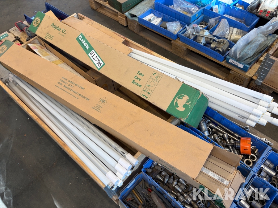 Assorterede LED lysstofrør Polylux - cirka 70 styk