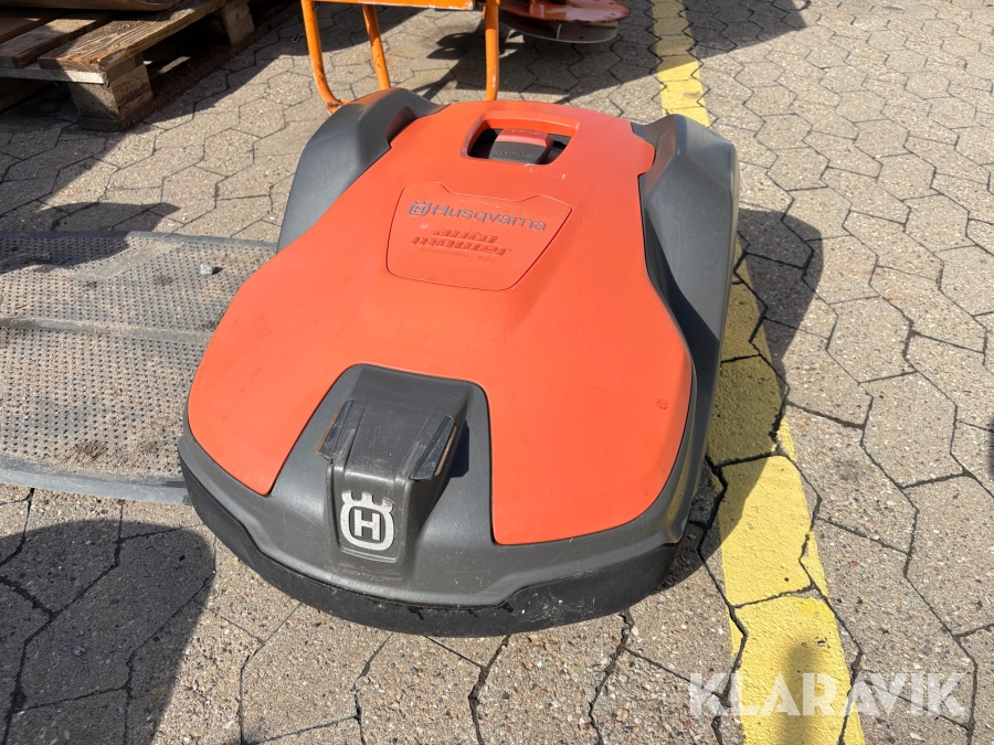 Robotplæneklipper Husqvarna Professional 520 med ladestation