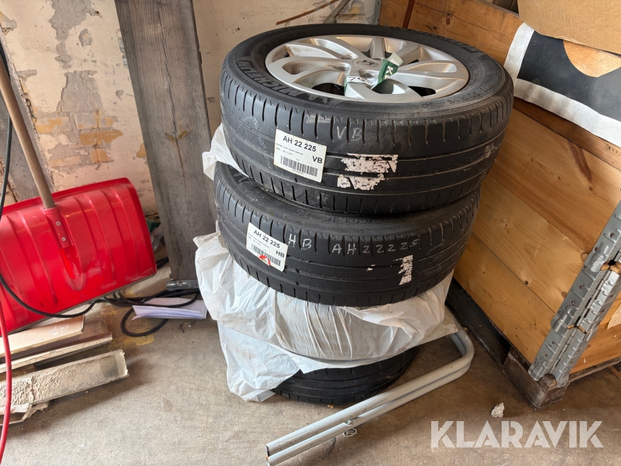 Alufælge med dæk Renault 4 stk.