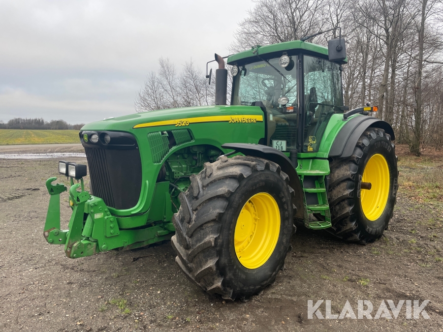 Traktor John Deere 8520