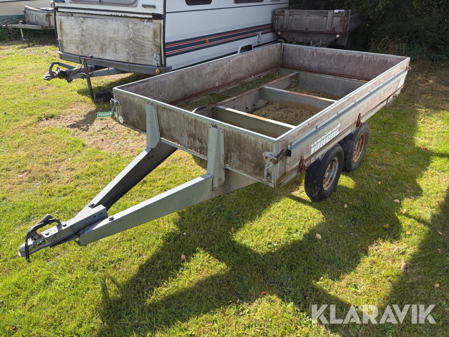 Trailer Variant 753 A