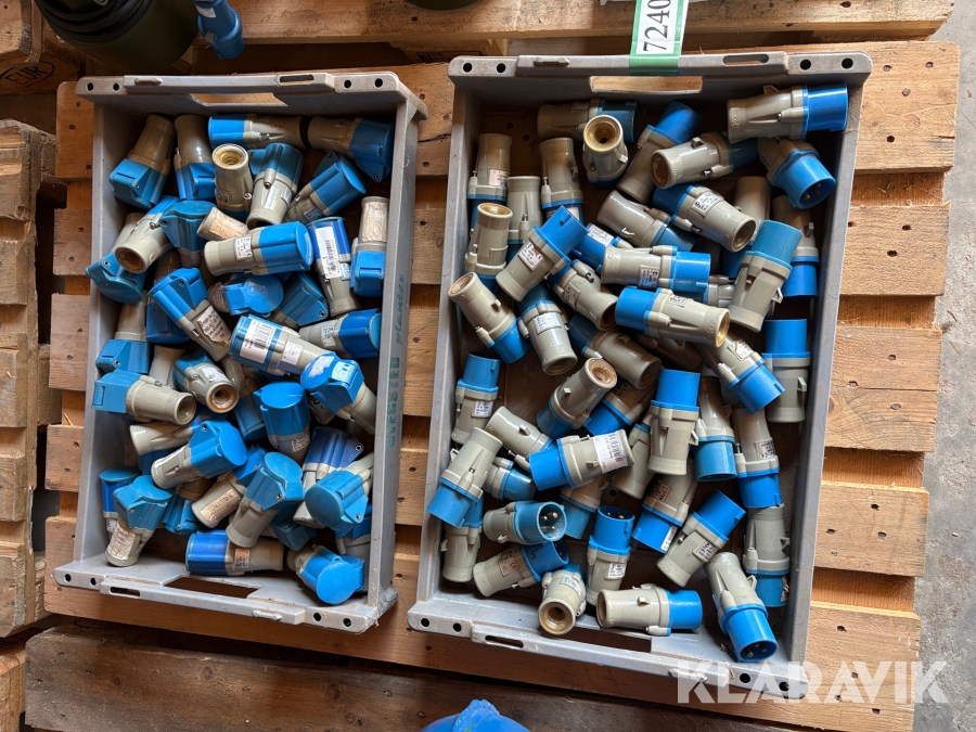 Større parti 220 volt CEE stik CeKon