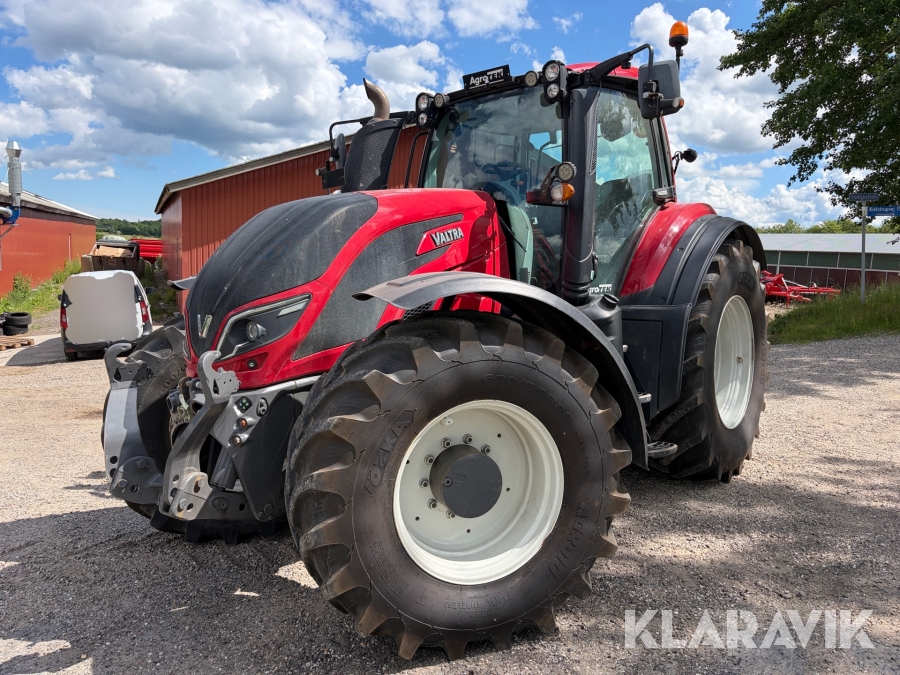 Traktor Valtra T214 D