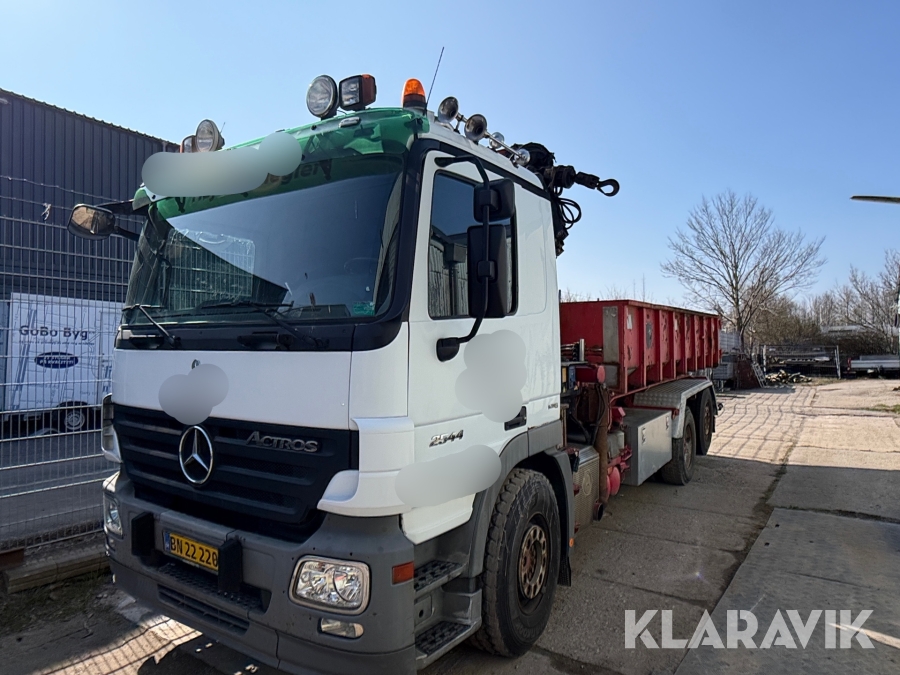 Kranbil Mercedes-Benz Actros 2544