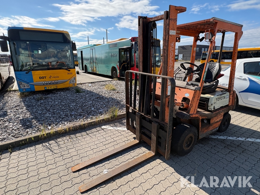 Truck Toyota 02-3FD15