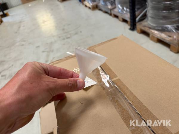 Parti med plastik tragte Ø7.5 / Ø5 cm - 1452 styk
