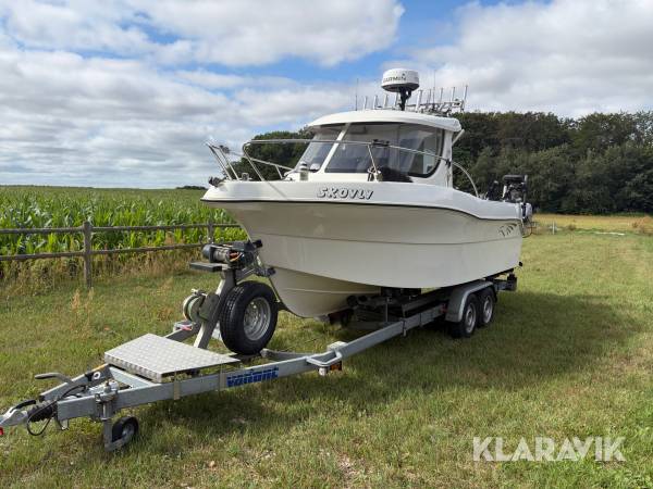 Motorbåd Örnvik Pilothouse 640 i glasfiber
