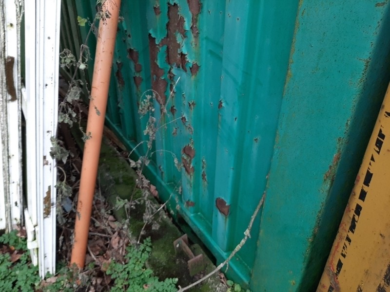 Container