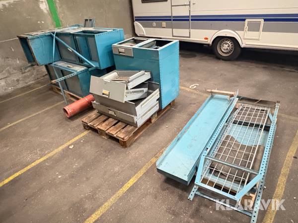 Reolsystem til varebil har siddet i Sprinter