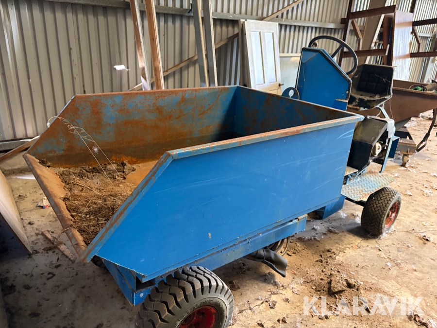 Minidumper selvkørende med hydraulisk tip.