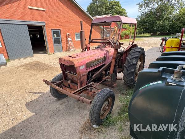 Veterantraktor IH B414