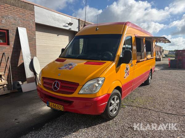 Foodtruck Mercedes-Benz Sprinter 318