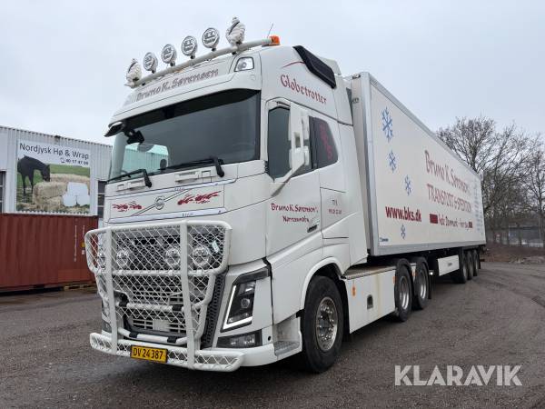 Sættevognstrækker Volvo FH16-550 med køletrailer
