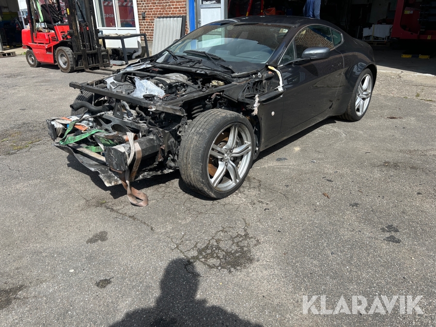 Sportsvogn Aston Martin Vantage v8