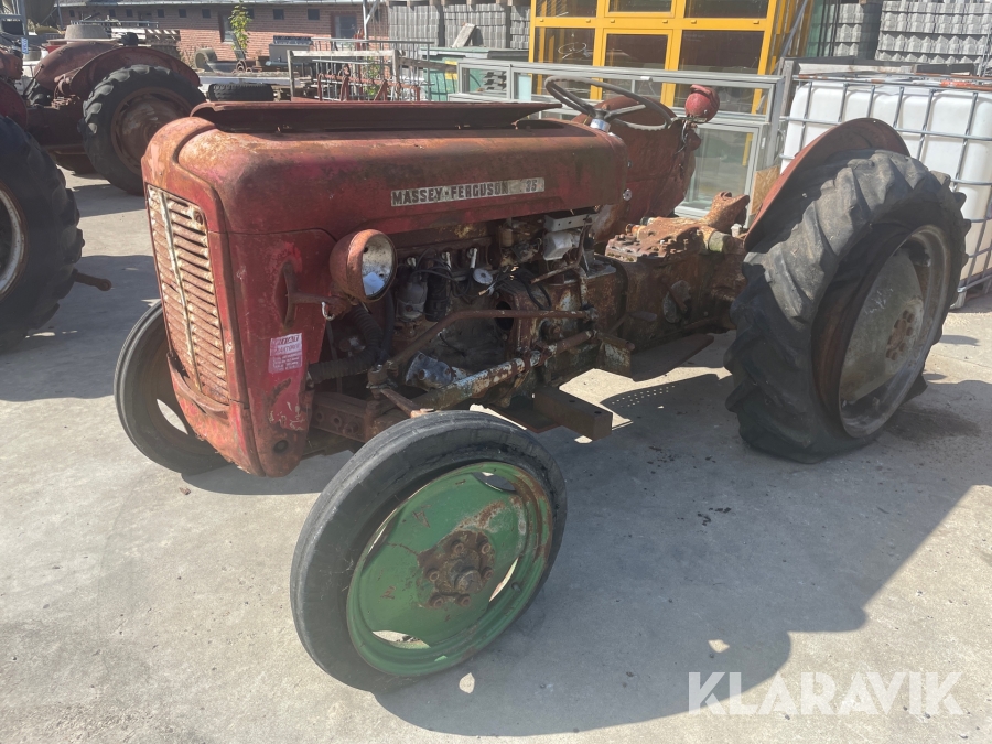 Veterantraktor Massey-Ferguson 35