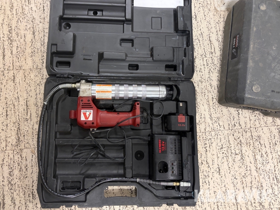 Batteridrevne fedtpistoler Alemite 575 / MT 1800, 3 Styk med batterier og ladere