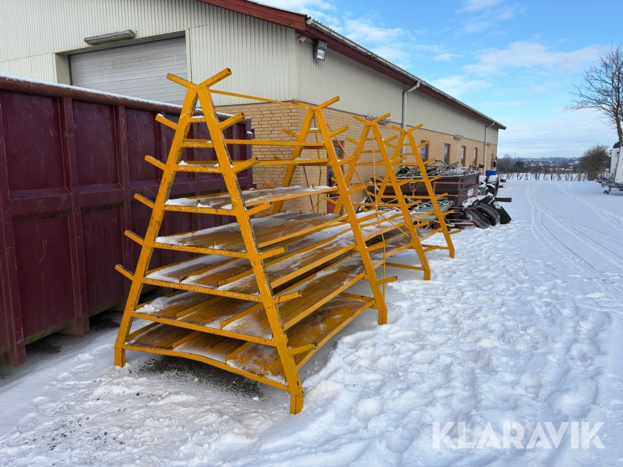 Jernstativ med hylder