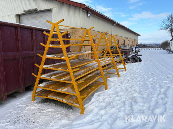 Jernstativ med hylder