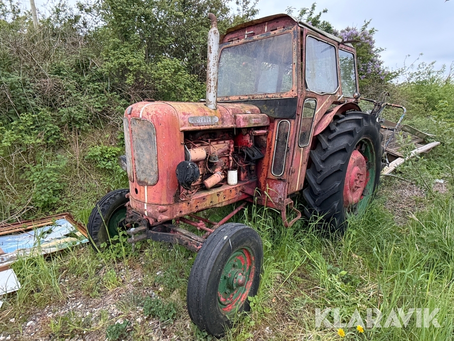 Veteran traktor Nuffield Universal Four